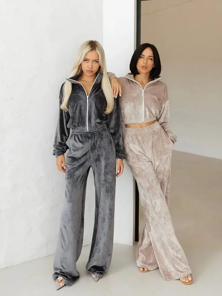 Veluxe Lounge Velour