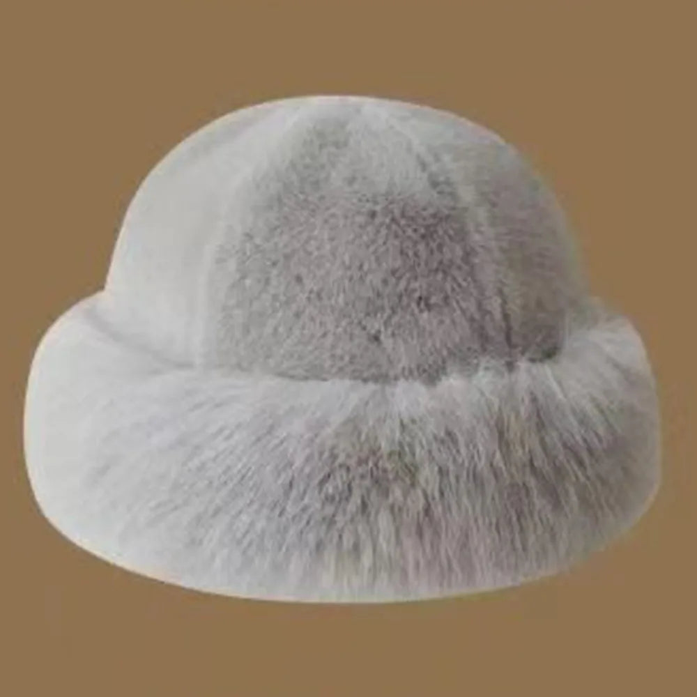 Fur Charm Winter Hut