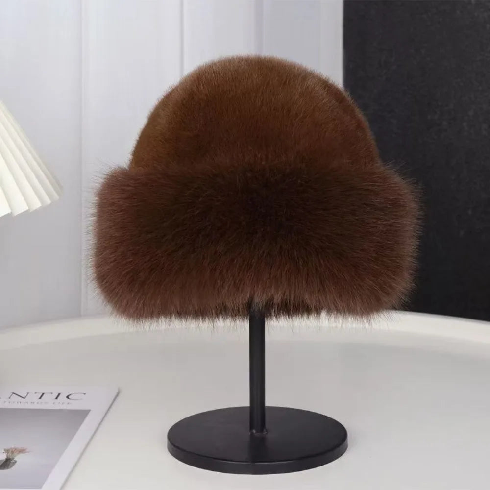 Fur Charm Winter Hut