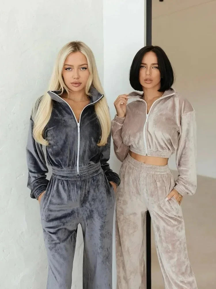 Veluxe Lounge Velour