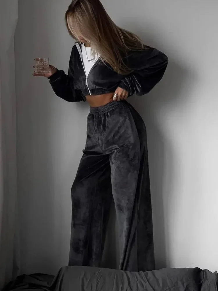 Veluxe Lounge Velour