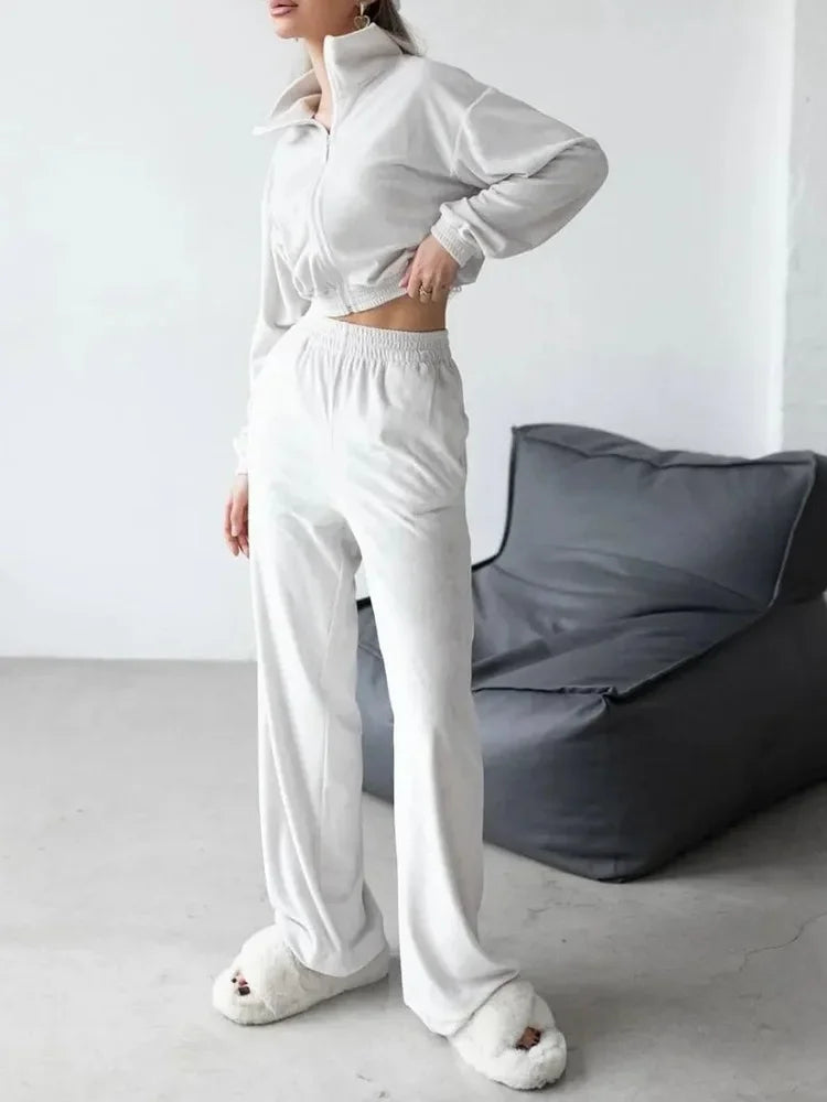 Veluxe Lounge Velour