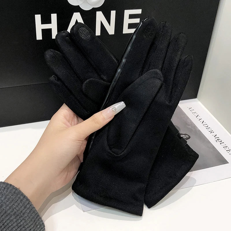 Velvet Chain Elegance Gloves