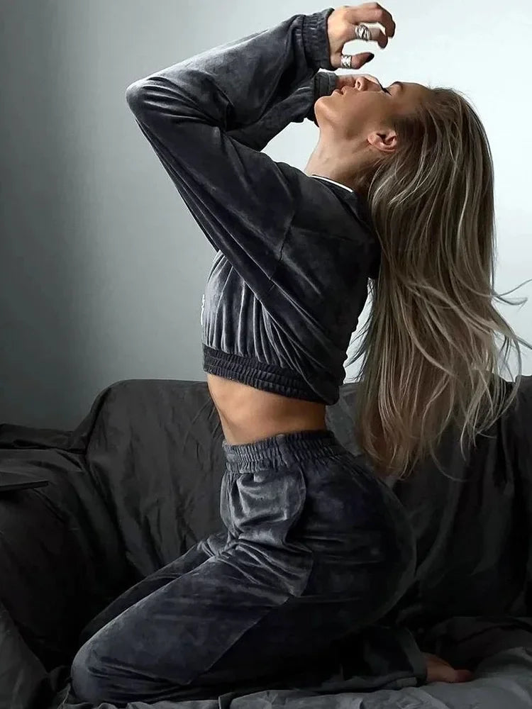 Veluxe Lounge Velour