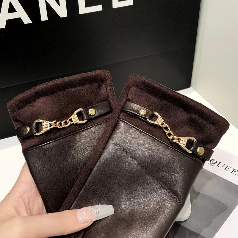 Velvet Chain Elegance Gloves