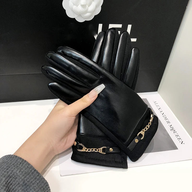 Velvet Chain Elegance Gloves