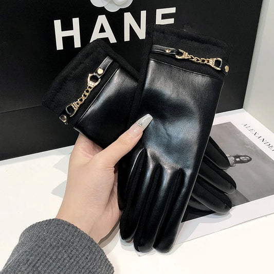 Velvet Chain Elegance Gloves