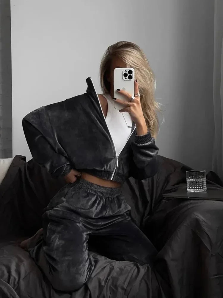 Veluxe Lounge Velour