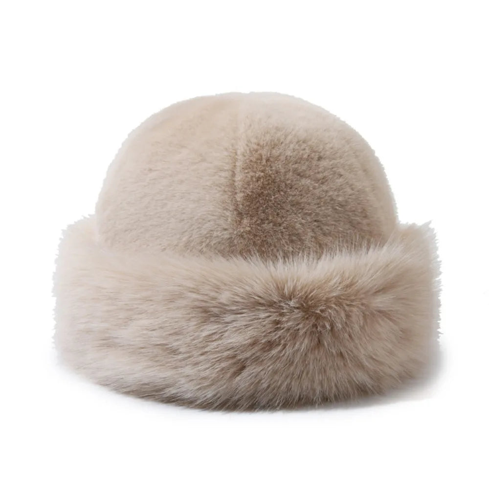 Fur Charm Winter Hut
