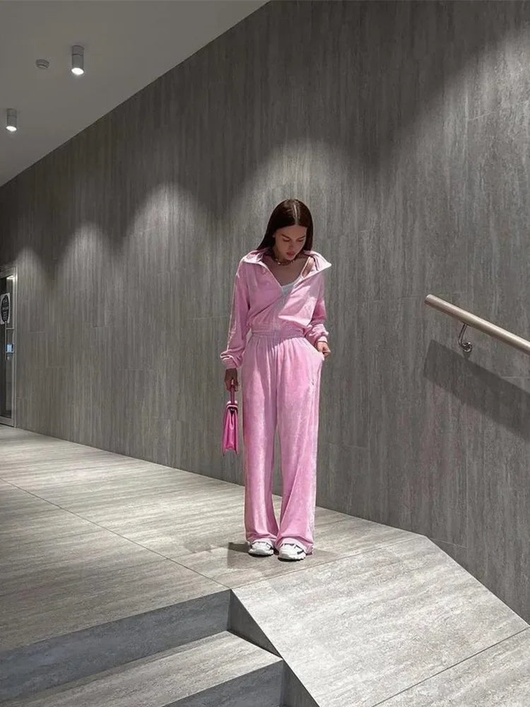 Veluxe Lounge Velour